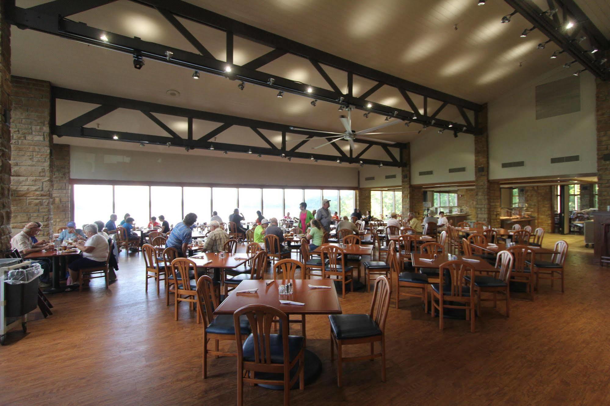 Lake Cumberland State Resort Park Jamestown Exterior foto