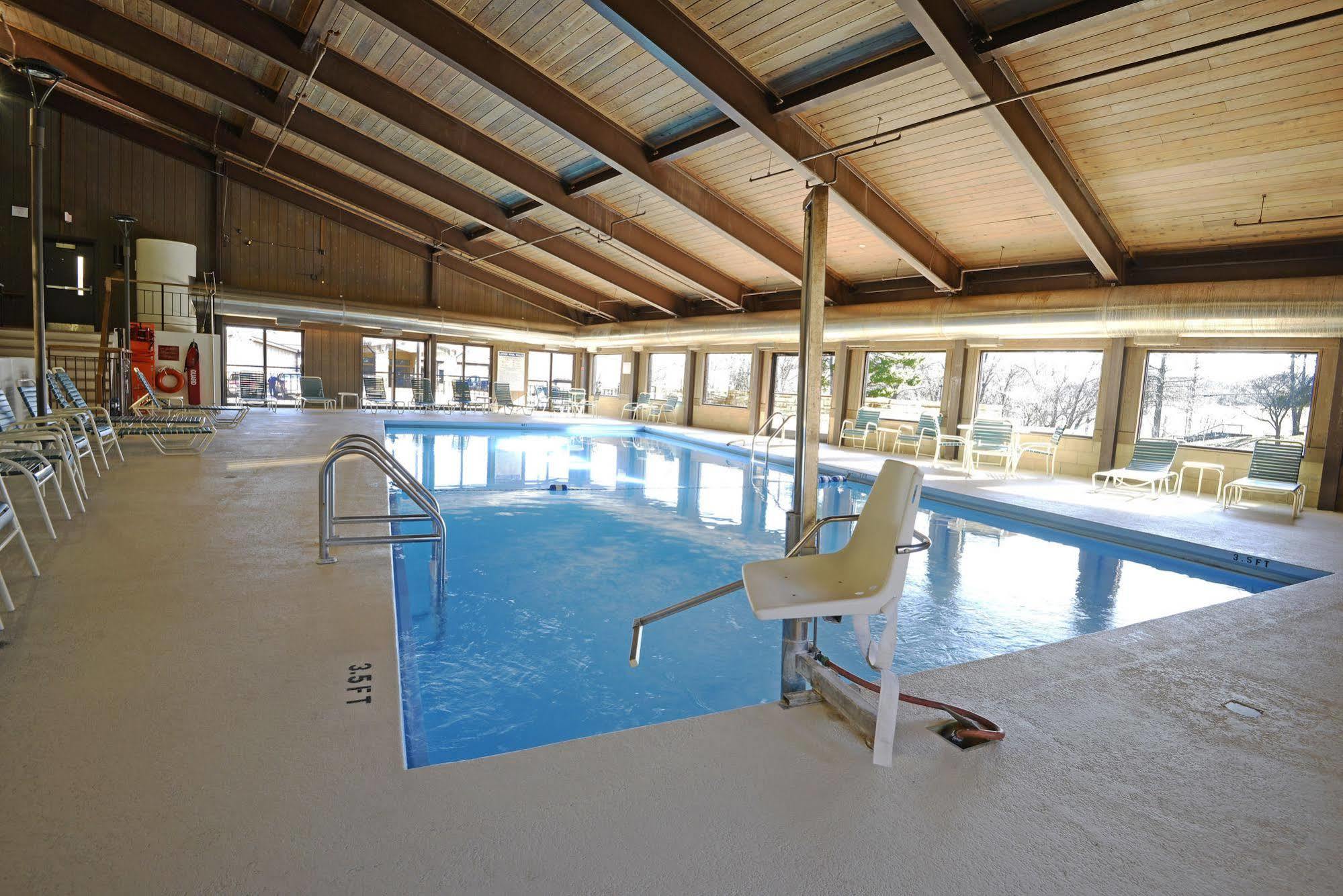Lake Cumberland State Resort Park Jamestown Exterior foto