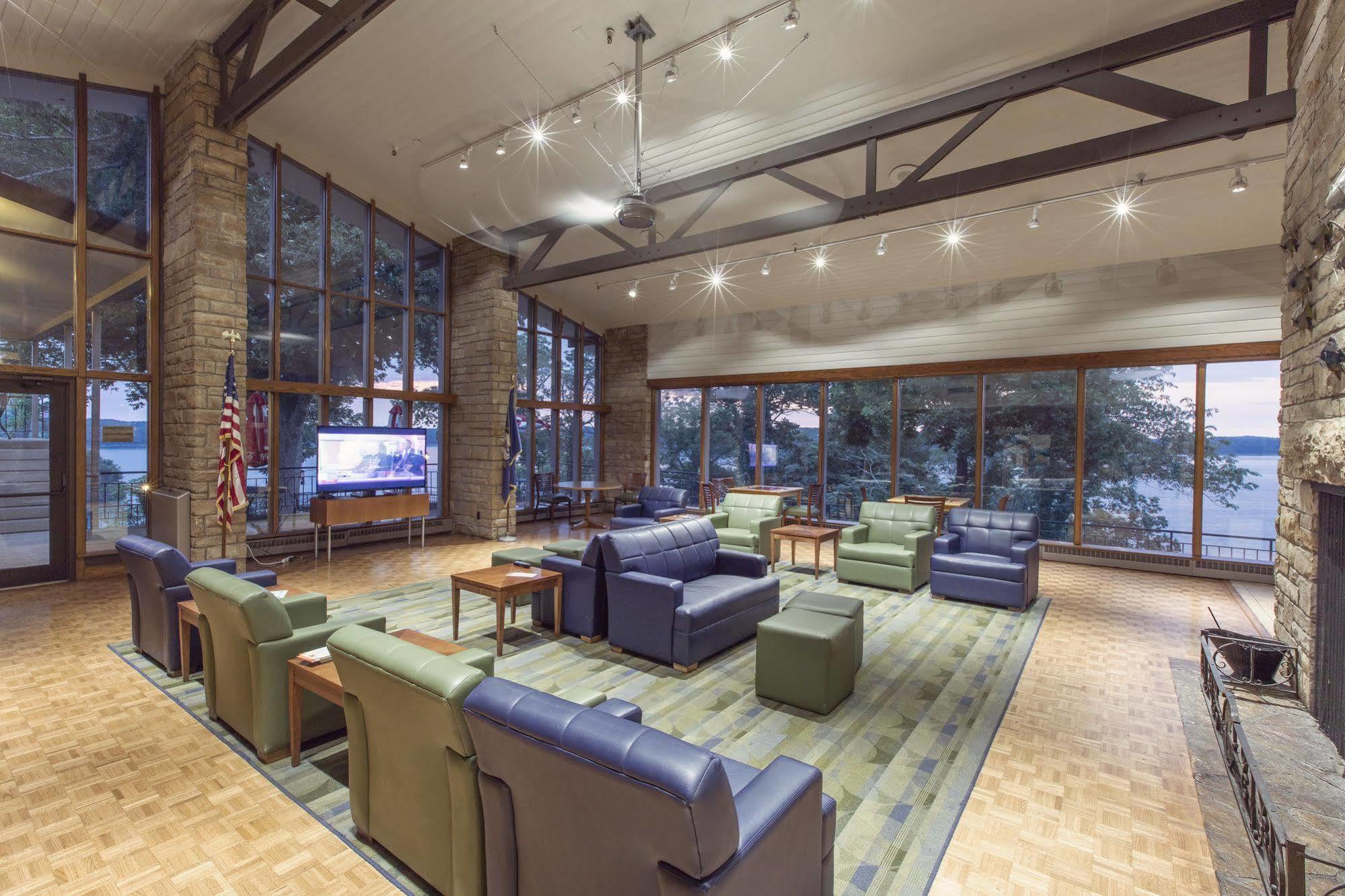 Lake Cumberland State Resort Park Jamestown Exterior foto